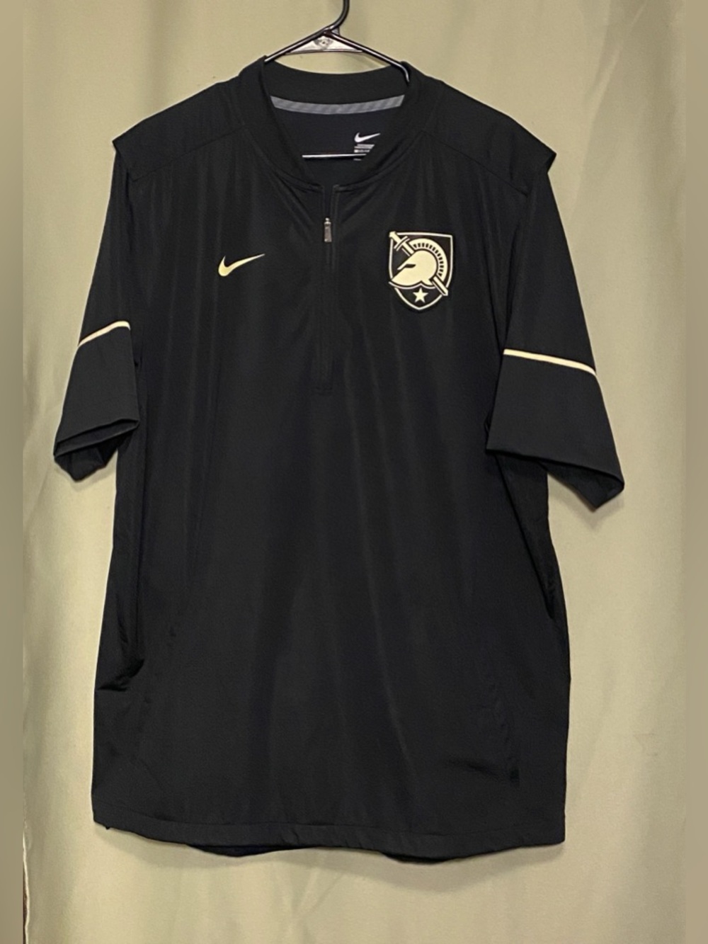 Nike Men’s Army West Point Black Knights Dri-Fit  Pullover size XL